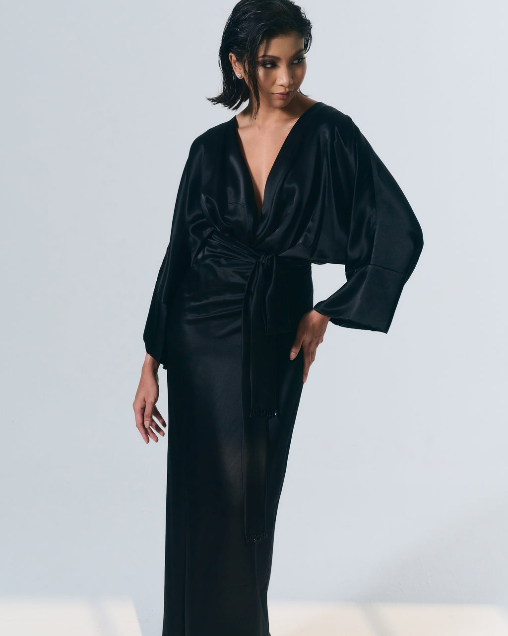 NIOR SILK WRAP DRESS (BLACK)