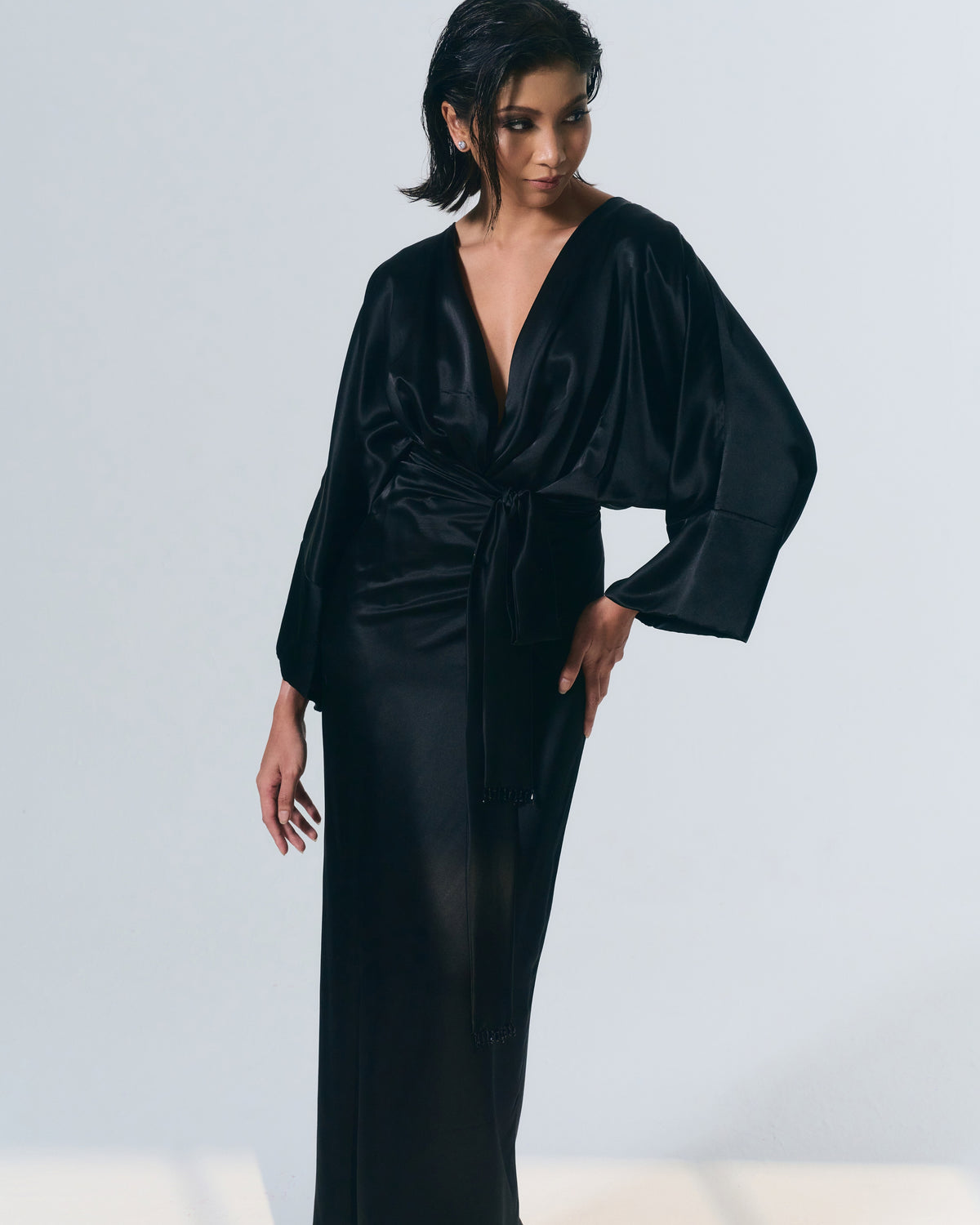 NIOR SILK WRAP DRESS (BLACK)